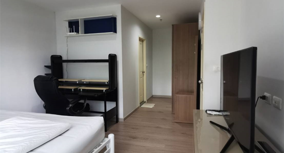 For sale 2 bedrooms condo in Huai Khwang, Bangkok