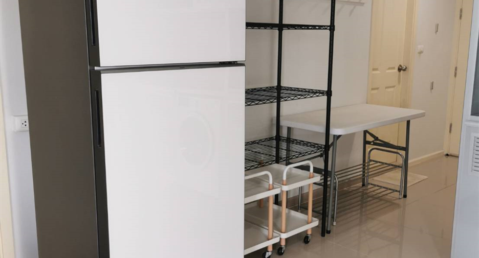 For sale 2 bedrooms condo in Huai Khwang, Bangkok