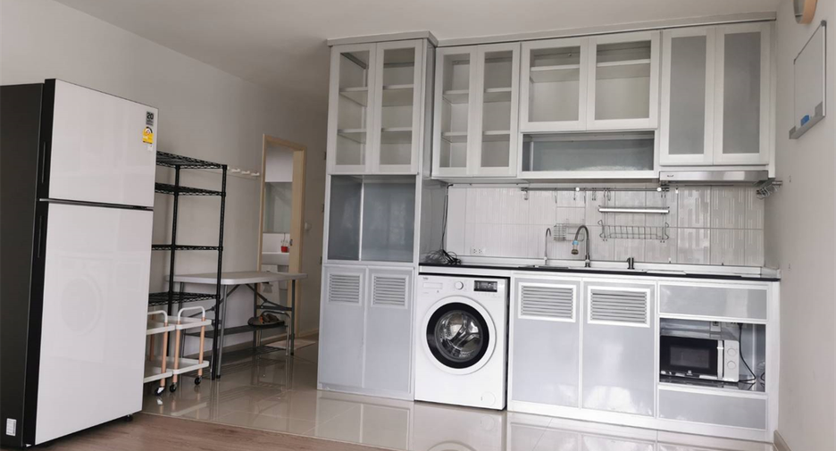 For sale 2 bedrooms condo in Huai Khwang, Bangkok