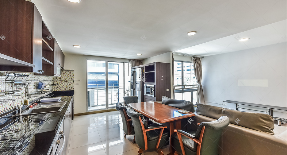 For sale 3 bedrooms condo in Watthana, Bangkok