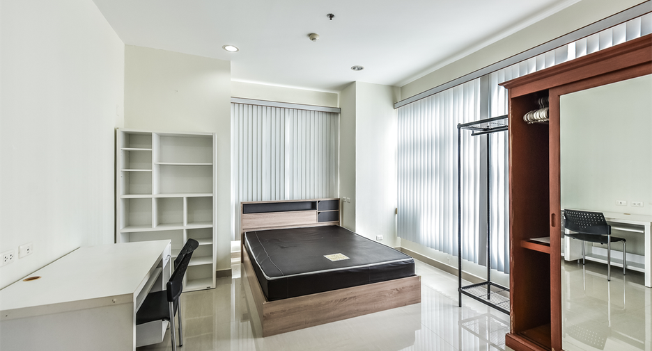 For sale 1 bed condo in Ratchathewi, Bangkok