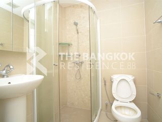 For sale 2 bedrooms condo in Phaya Thai, Bangkok