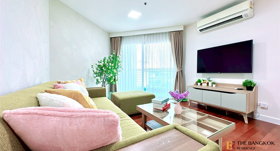 À vendre 2 chambres condo à Huai Khwang, Bangkok