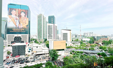 À vendre 2 chambres condo à Huai Khwang, Bangkok