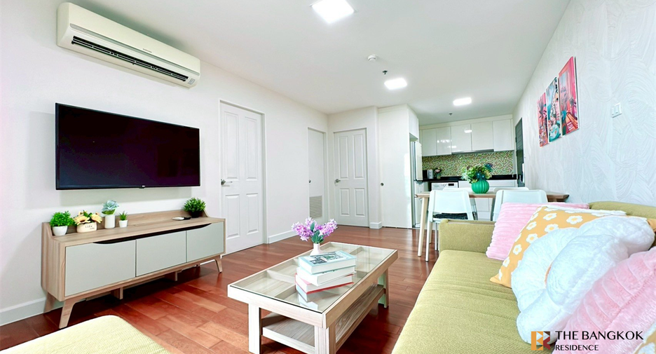 À vendre 2 chambres condo à Huai Khwang, Bangkok