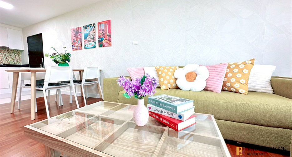 À vendre 2 chambres condo à Huai Khwang, Bangkok