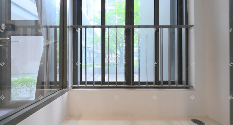 À vendre 1 chambre condo à Huai Khwang, Bangkok