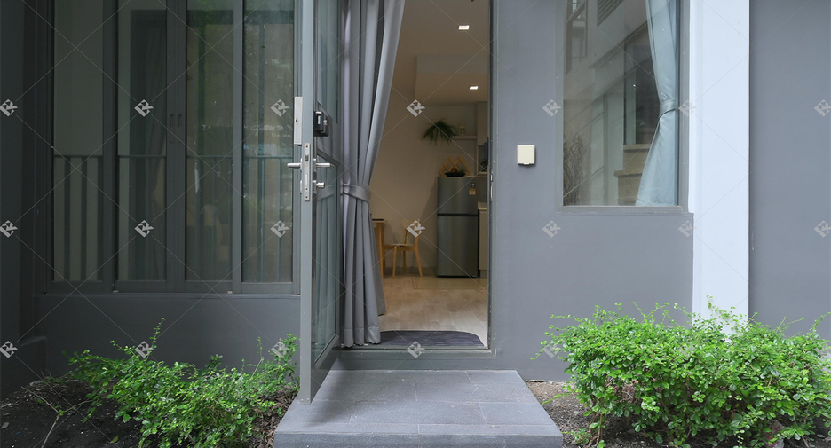 À vendre 1 chambre condo à Huai Khwang, Bangkok