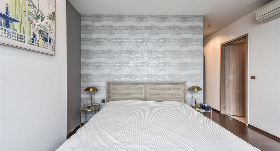 For sale 3 ベッドルーム condo in Pathum Wan, Bangkok
