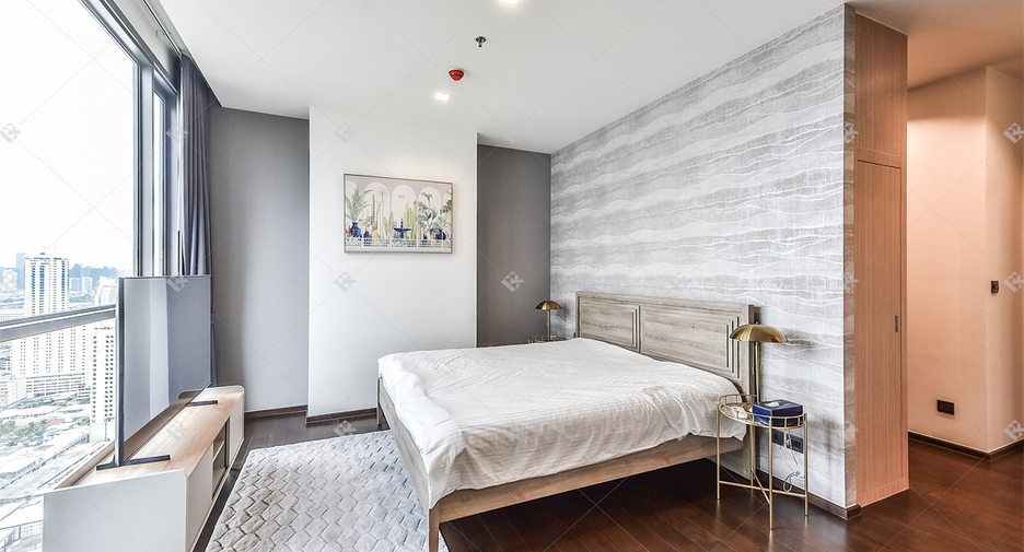 For sale 3 ベッドルーム condo in Pathum Wan, Bangkok