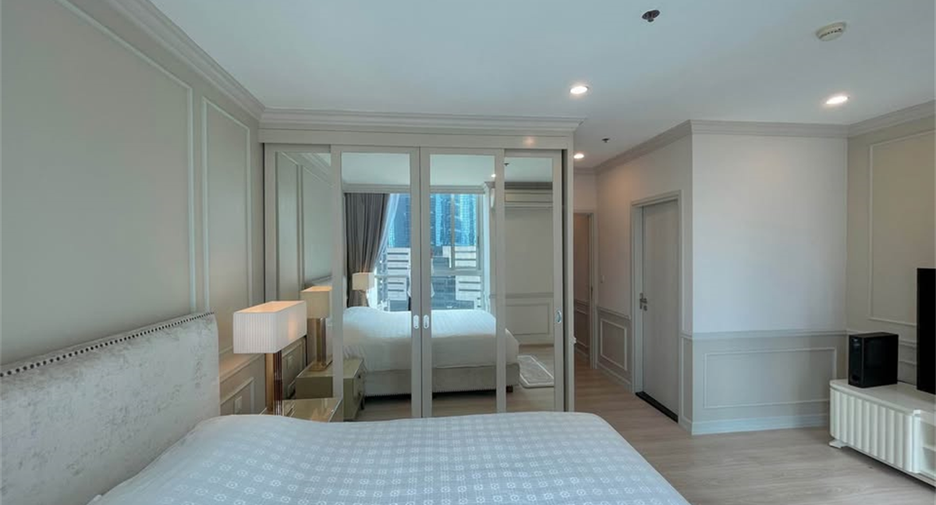 À vendre 2 chambres condo à Huai Khwang, Bangkok