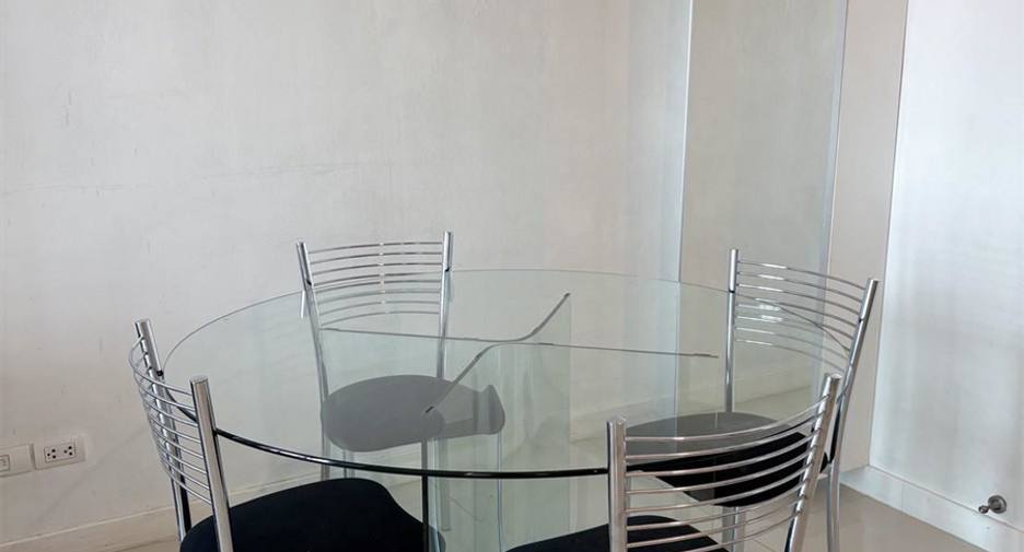Condo en venta de 2 habitaciones en Huai Khwang, Bangkok