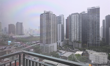 For sale 2 bedrooms condo in Huai Khwang, Bangkok