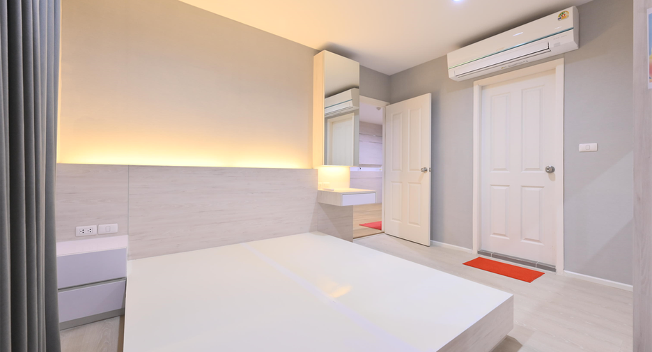 Condo en venta de 2 habitaciones en Huai Khwang, Bangkok