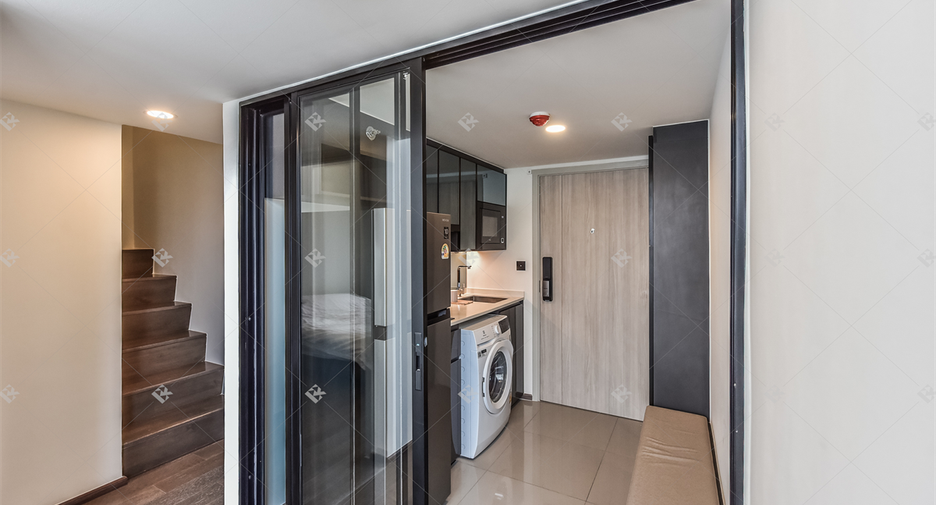 À vendre 2 chambres condo à Bang Rak, Bangkok