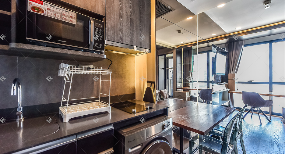 À vendre 1 chambre condo à Bang Rak, Bangkok