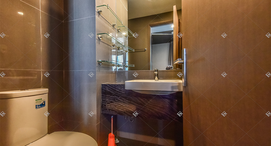 À vendre 1 chambre condo à Bang Rak, Bangkok
