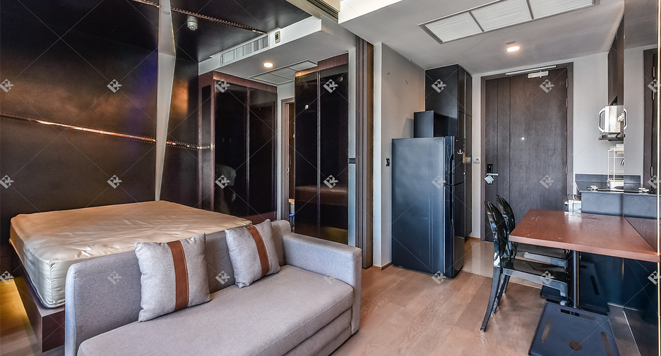 À vendre 1 chambre condo à Bang Rak, Bangkok