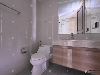 For sale 1 bed condo in Huai Khwang, Bangkok