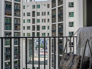 Wohnung zum Kauf mit 2 Zimmer in Huai Khwang, Bangkok