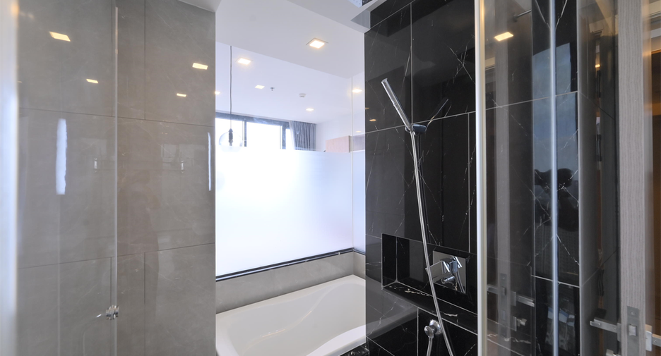 Condo en venta de 2 habitaciones en Huai Khwang, Bangkok