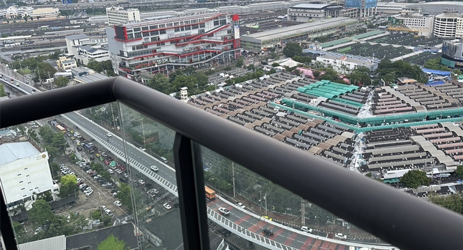 For sale 1 bed condo in Phaya Thai, Bangkok