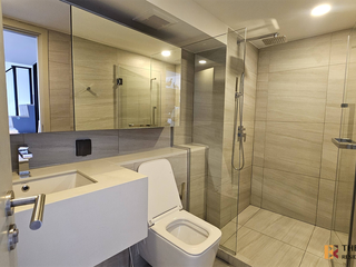 For sale 2 bedrooms condo in Bang Rak, Bangkok