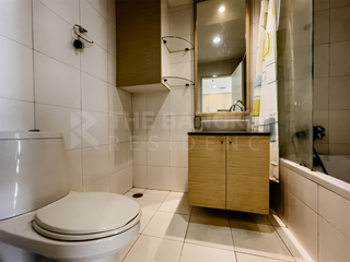 For sale 1 bed condo in Phaya Thai, Bangkok