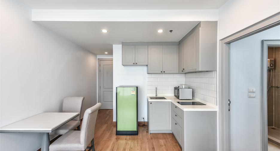 For sale 1 bed condo in Phaya Thai, Bangkok
