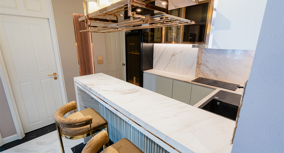 For sale 3 bedrooms condo in Huai Khwang, Bangkok