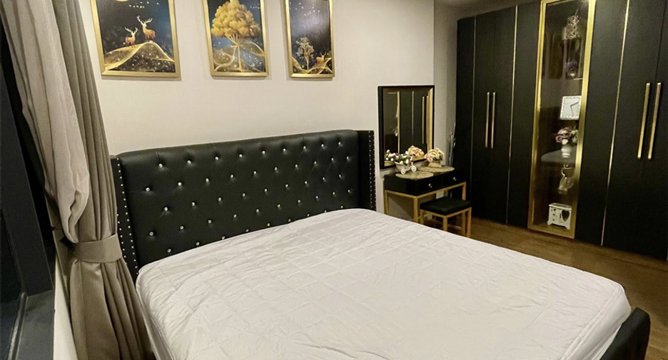 For sale 2 bedrooms condo in Huai Khwang, Bangkok