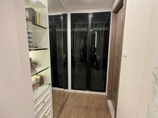 For sale 2 bedrooms condo in Huai Khwang, Bangkok