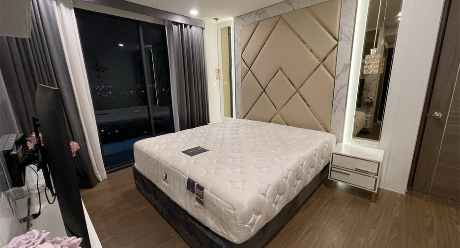For sale 2 bedrooms condo in Huai Khwang, Bangkok