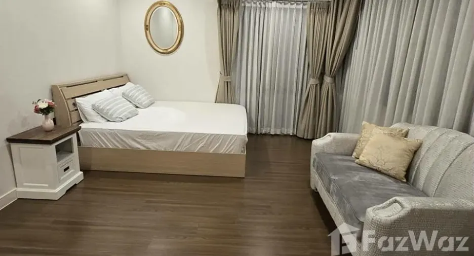 Haus zur Miete mit 4 Zimmer in Bang Kapi, Bangkok