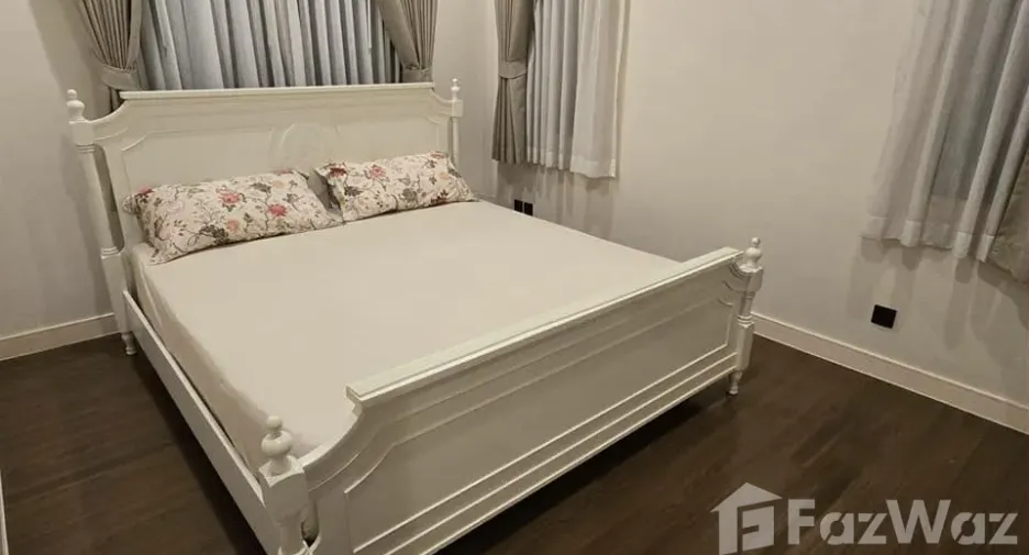 Haus zur Miete mit 4 Zimmer in Bang Kapi, Bangkok