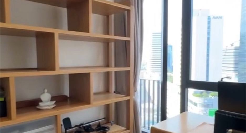 À vendre 1 chambre condo à Huai Khwang, Bangkok