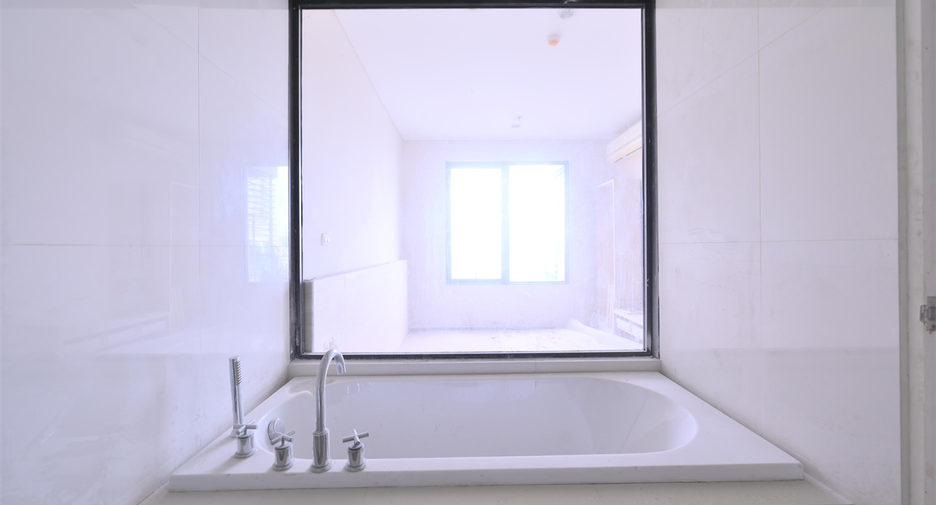 À vendre 4 chambres condo à Watthana, Bangkok