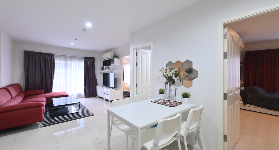 For sale 2 bedrooms condo in Huai Khwang, Bangkok