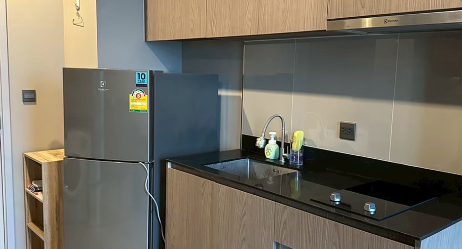 For sale 1 bed condo in Phaya Thai, Bangkok