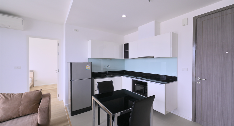 For sale 1 bed condo in Huai Khwang, Bangkok