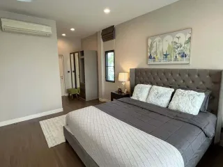 出租 4 卧室 独立屋 在 Bang Kapi, 曼谷