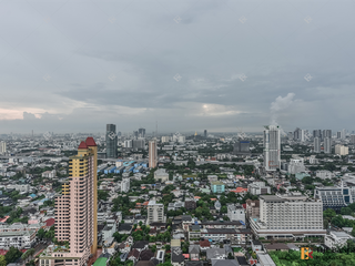 For sale 2 bedrooms condo in Phaya Thai, Bangkok