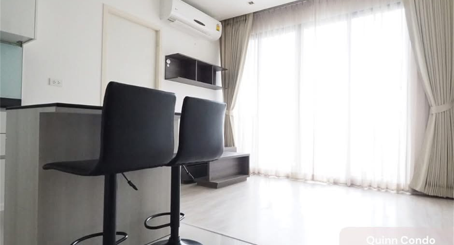 For sale 2 bedrooms condo in Huai Khwang, Bangkok