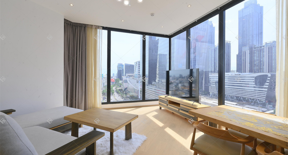 À vendre 2 chambres condo à Huai Khwang, Bangkok