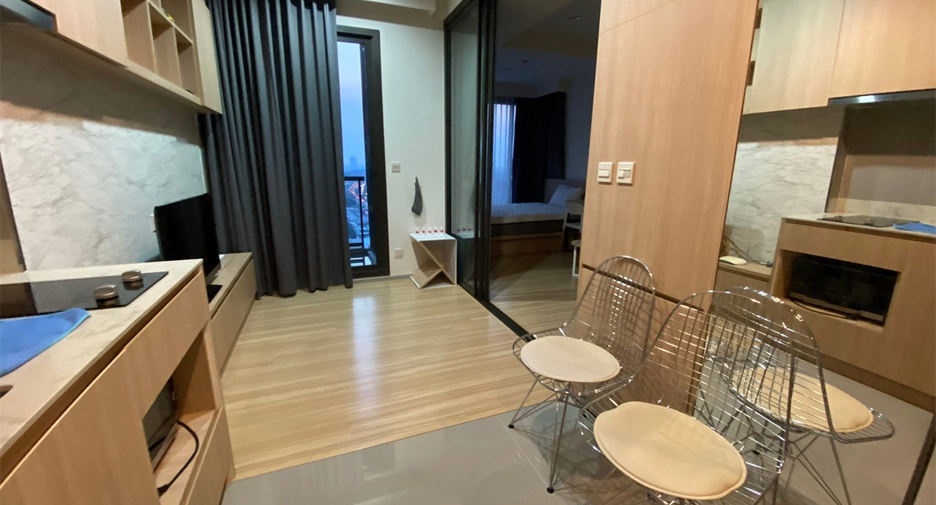 For sale 1 bed condo in Phaya Thai, Bangkok