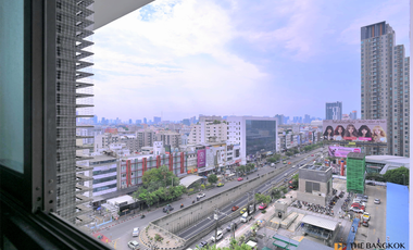 À vendre 2 chambres condo à Huai Khwang, Bangkok