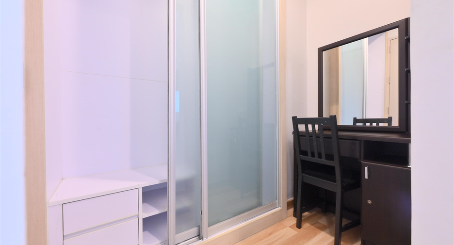 Condo en venta de 2 habitaciones en Huai Khwang, Bangkok