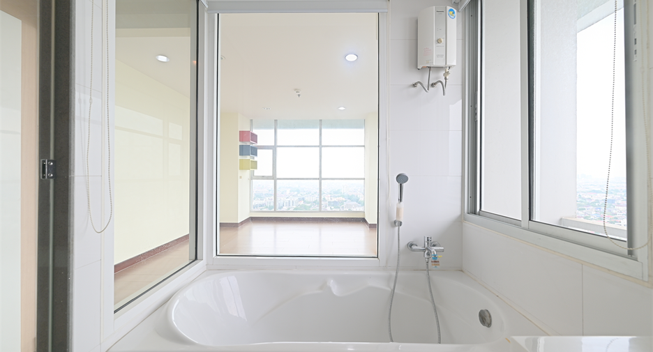 À vendre 2 chambres condo à Chatuchak, Bangkok