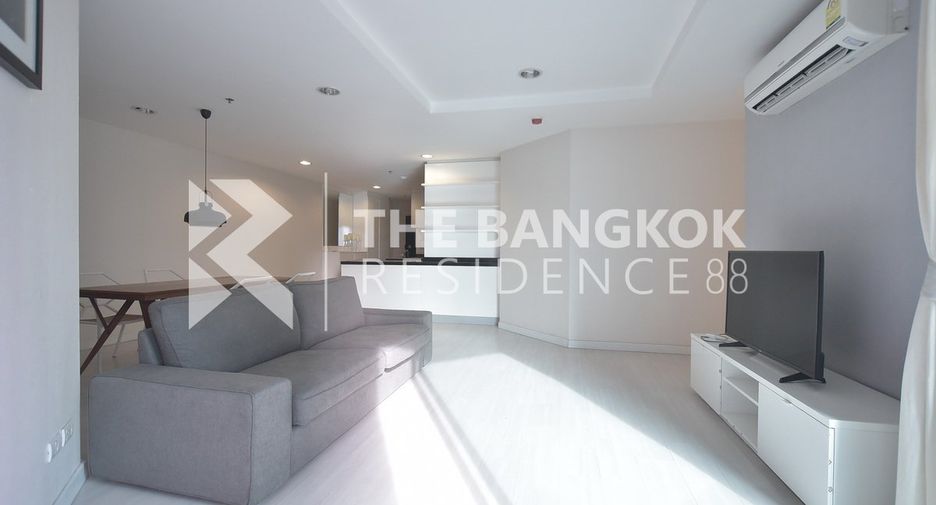 À vendre 2 chambres condo à Huai Khwang, Bangkok