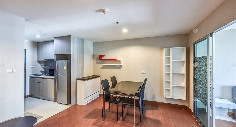 For sale 1 bed condo in Huai Khwang, Bangkok